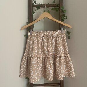 Tiered Ruffle Mini Skirt – Beige Abstract Print with Tie Waist